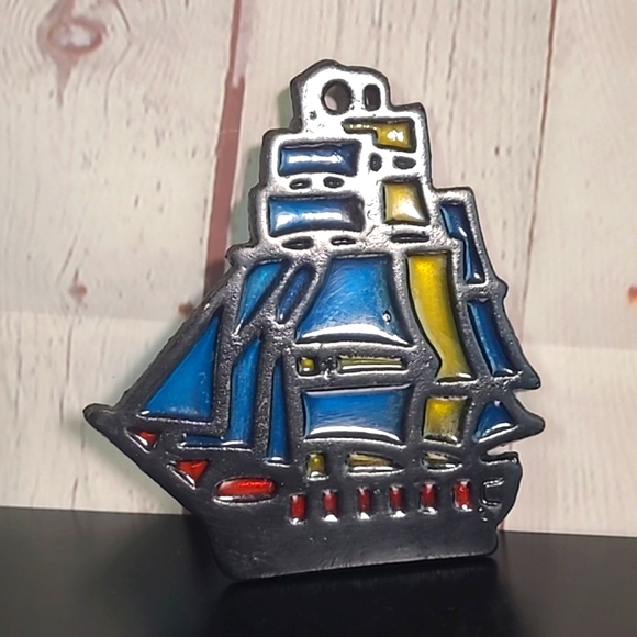 Vintage 80s Pirate Ship Boat Sailboat Stained Glass & Cast Iron Trivet Taiwan - Picture 1 of 10